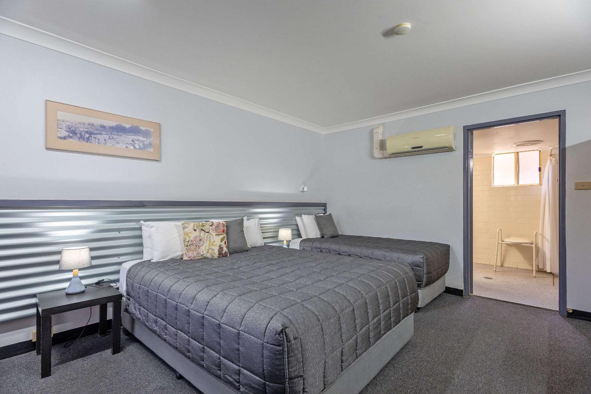 Comfort Inn Shearing Shed Dubbo Exterior photo